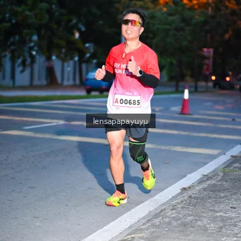 Runner Photo 1880954