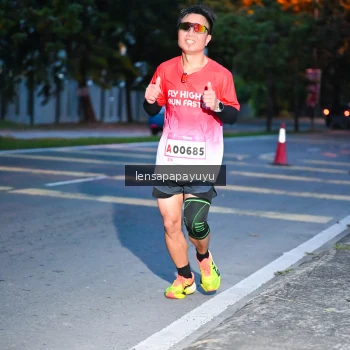 Runner Photo 1880955