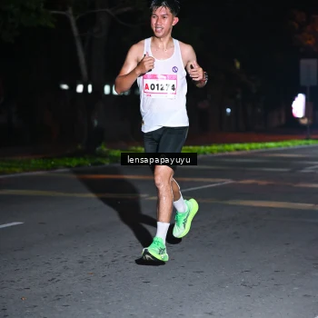 Runner Photo 1880968