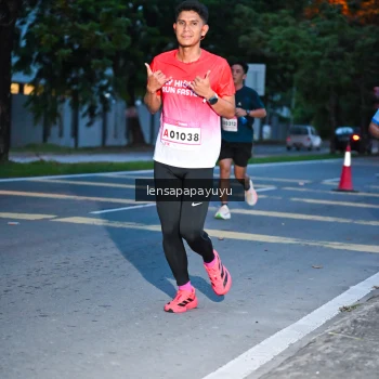 Runner Photo 1880996