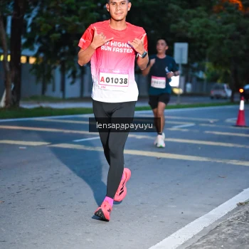 Runner Photo 1881021