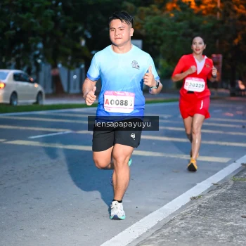 Runner Photo 1881083