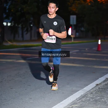 Runner Photo 1881091