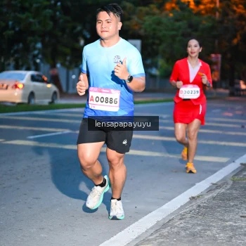 Runner Photo 1881092