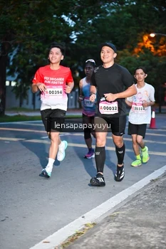 Runner Photo 1881244