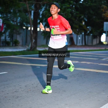 Runner Photo 1881343