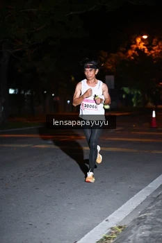 Runner Photo 1881372