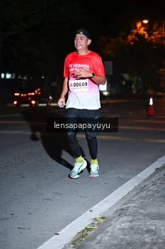 Runner Photo 1881415