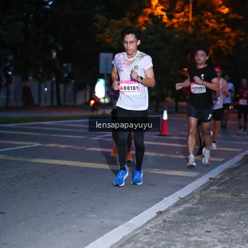 Runner Photo 1881492