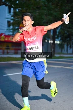 Runner Photo 1881504