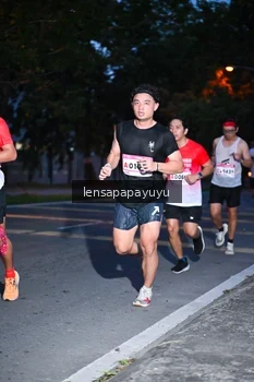 Runner Photo 1881542