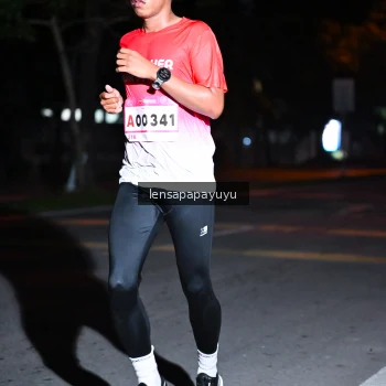 Runner Photo 1881639