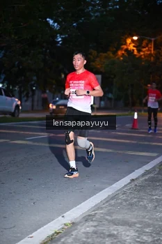 Runner Photo 1881669
