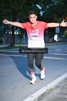 Runner Photo 1881753