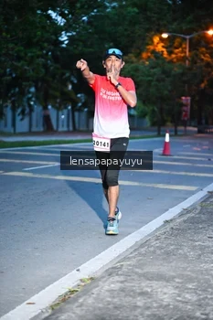 Runner Photo 1881792