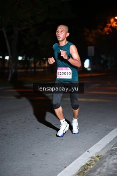 Runner Photo 1881918