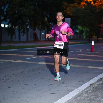 Runner Photo 1881966