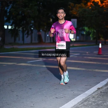 Runner Photo 1881972
