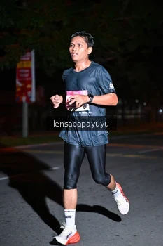 Runner Photo 1882021