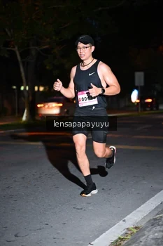 Runner Photo 1882084
