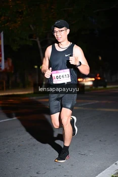 Runner Photo 1882131