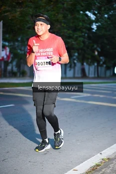 Runner Photo 1882214