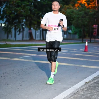 Runner Photo 1882235
