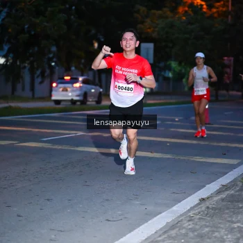 Runner Photo 1882293