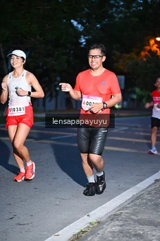 Runner Photo 1882399