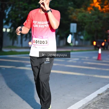Runner Photo 1882413