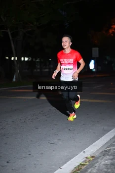 Runner Photo 1882460