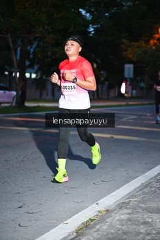Runner Photo 1882488