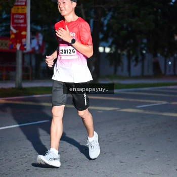 Runner Photo 1882591
