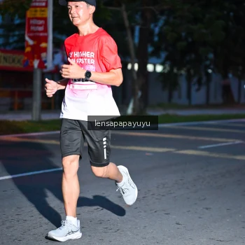 Runner Photo 1882595