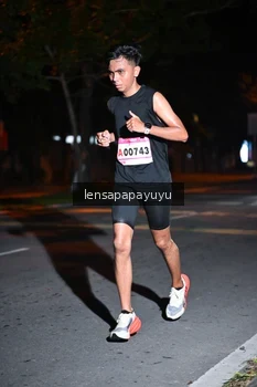 Runner Photo 1882616