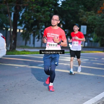 Runner Photo 1882625