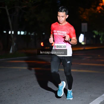 Runner Photo 1882692