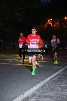 Runner Photo 1882814