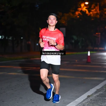 Runner Photo 1882884