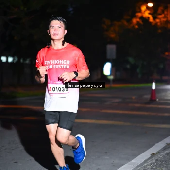 Runner Photo 1882918