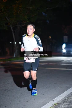 Runner Photo 1882956