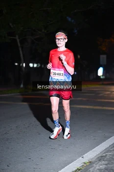 Runner Photo 1882973