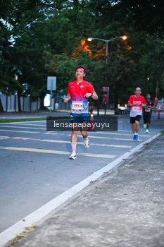 Runner Photo 1883078