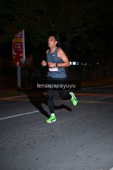 Runner Photo 1883101