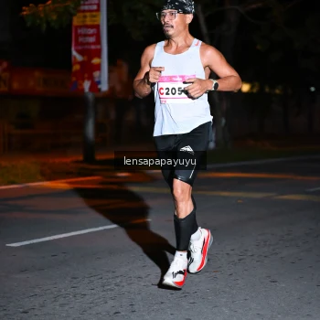 Runner Photo 1883135