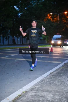 Runner Photo 1883243