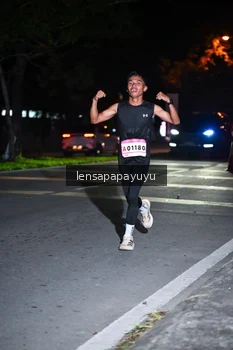 Runner Photo 1883248