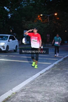 Runner Photo 1883358
