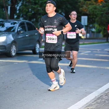 Runner Photo 1883380