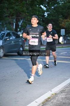 Runner Photo 1883397